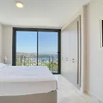 Olira Tuerkbuekue Residences *