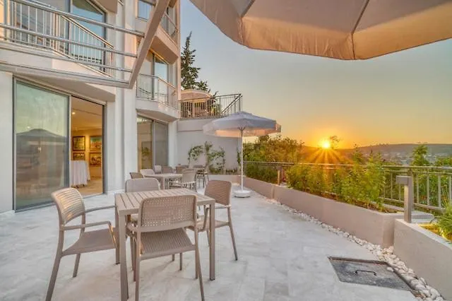 Olira Tuerkbuekue Residences ホテル *