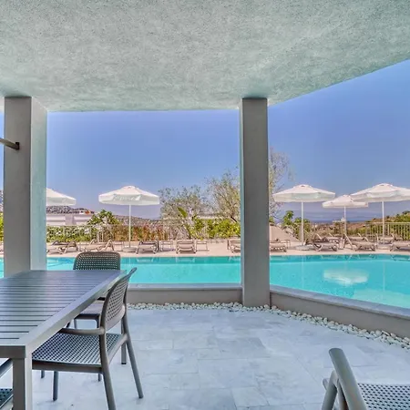 Olira Tuerkbuekue Residences