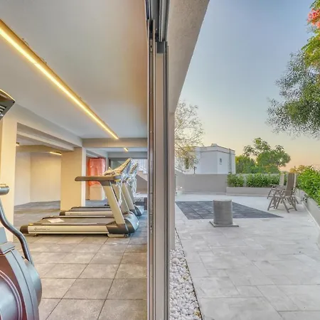 Olira Tuerkbuekue Residences فندق