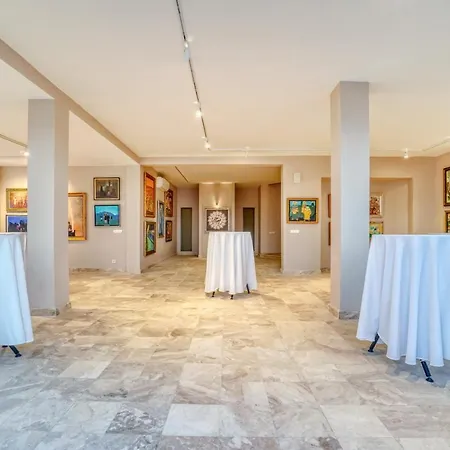Olira Tuerkbuekue Residences فندق *
