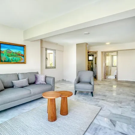 Olira Tuerkbuekue Residences فندق *