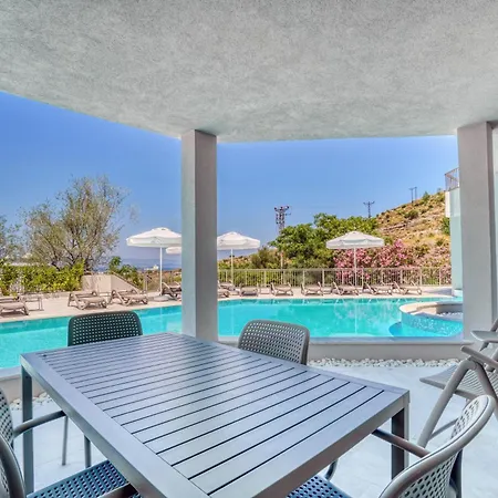 Olira Tuerkbuekue Residences * بودروم