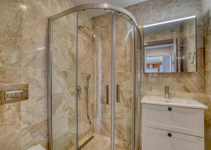 Szálloda Olira Tuerkbuekue Residences