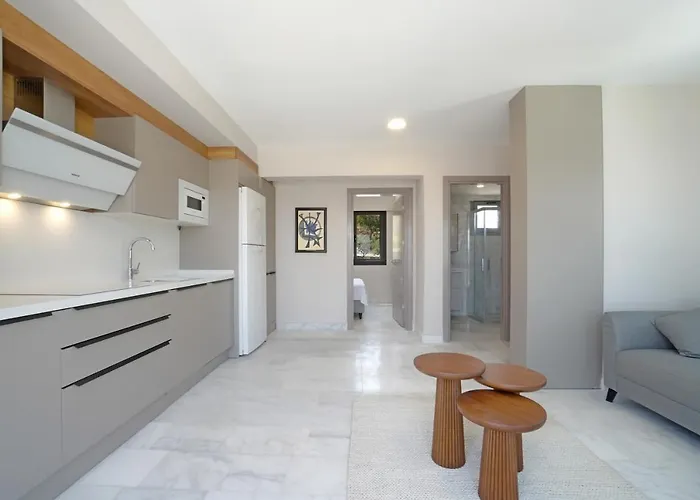 Szálloda Olira Tuerkbuekue Residences