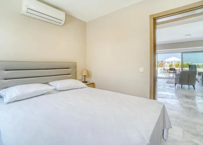 Olira Tuerkbuekue Residences