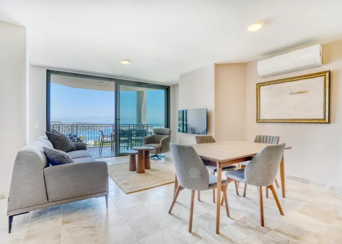 Olira Tuerkbuekue Residences