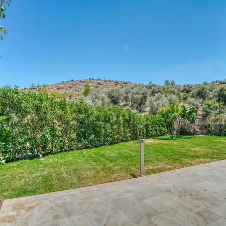 Olira Tuerkbuekue Residences Hotel *